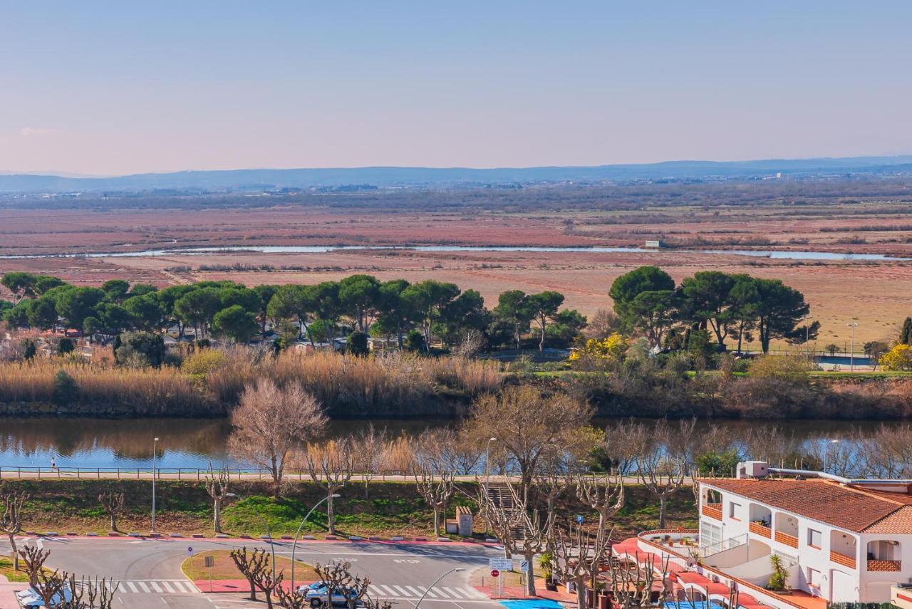 Xon'S Platja Ha Hotel Empuriabrava Ngoại thất bức ảnh