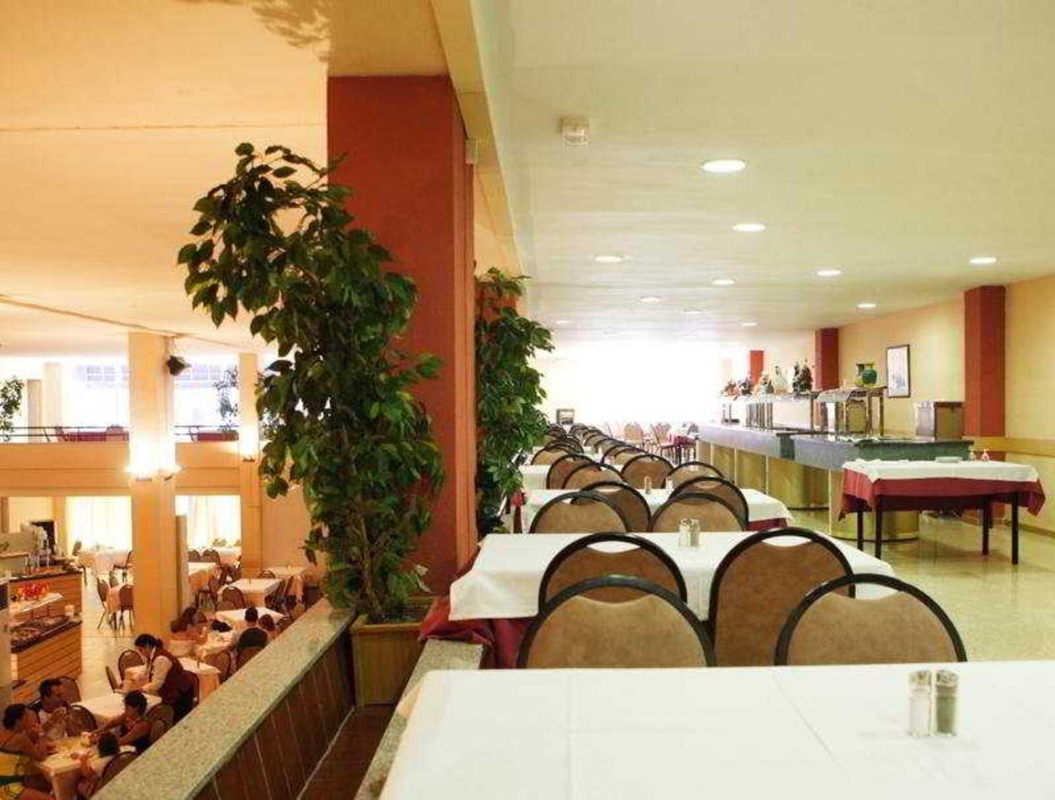 Xon'S Platja Ha Hotel Empuriabrava Ngoại thất bức ảnh